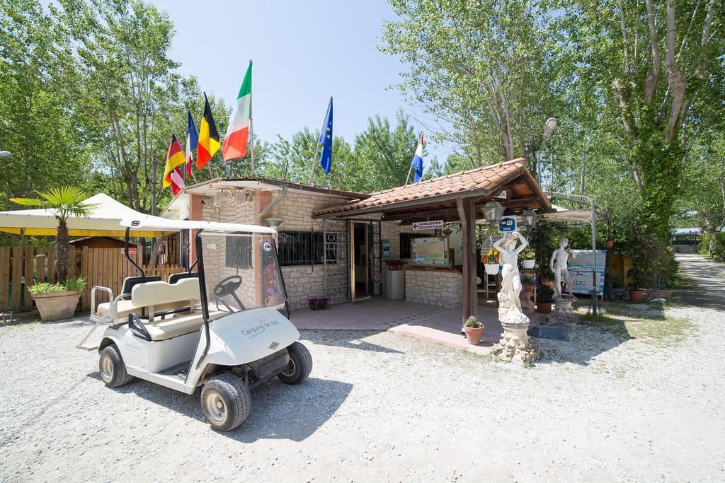 Hotel Camping dei Tigli Torre del Lago Puccini Esterno foto